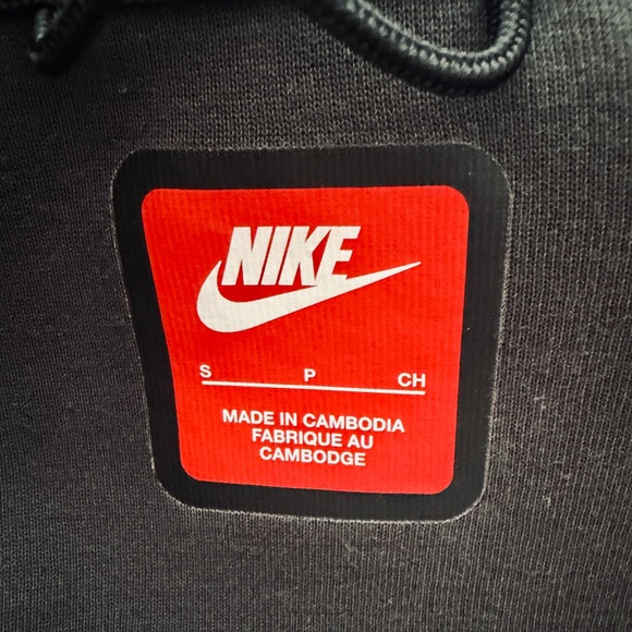 EUC Nike Tech Zip-Up Hoodie - SM Dark Grey - Picture 6 of 6